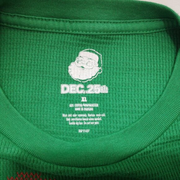 Dec. 25th Ladies Size XL Green Holiday Themed Straight Fit Sleep Shirt - Picture 3 of 8
